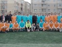Polis memurları ile basın mensupları futbol maçında karşı karşıya geldi.