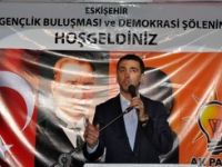 Hakan Şükür: Başbakanımızla hayat hikayem örtüşdüğü için AK Partiyi seçtim