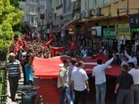 Eskişehir’de Ülkü Ocakları şehitlere saygı ve anma yürüyüşü düzenledi.