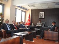 Kaymakalmlar, Ahmet Yapıcı‘yı makamında ziyaret ettiler.