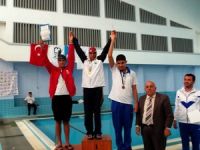 Osmangazi yüzmede şampiyon oldu