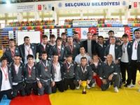 Bursalı güreşçiler Türkiye üçüncüsü