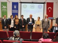 Altın kapaklar akülü sandalye oldu