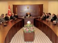 Başkan ve meclis üyeleri Vali Şentürk’ü ziyaret etti.