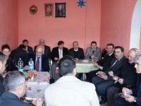 Kırkağaç'taki din görevlileri aşure dağıttı