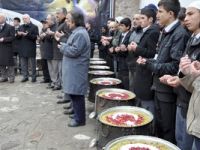 Afyonkarahisar'da şifalı aşure izdihamı