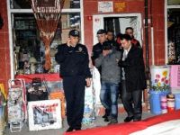 Kimsesiz genci intihardan polis kurtardı