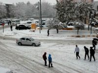 Muş’ta kar yağışı nedeniyle 15 köy yolu ulaşıma kapandı