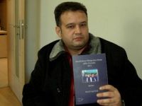 Öğrencilerinin sınavda yazdığı şiirleri kitaplaştırdı