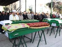 Yangında hayatını kaybeden aile üyelerinin cenazesi toprağa verildi