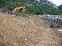 Sanayi içinde kalan mahalledeki çöp alanı temizlendi
