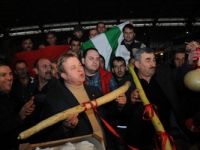 Bursalı kabzımallar, Toroğlu’na acur kabağı gönderdi