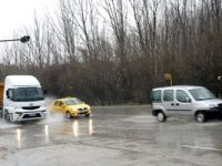 Bursa’da etkili olan yağışlı hava hayatı olumsuz etkiliyor