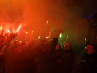 Bursaspor takımı, meşalelerle karşılandı