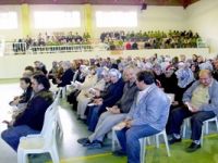 Öğrenci velilerine kitap okumayı sevdirmek için kitap dağıtıldı