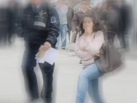 Mağazadan giyecek çalarken yakalanan genç kız serbest bırakıldı