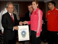 Şampiyon kızlar Bursa Büyükşehir’in gururu oldu