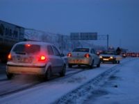 Kütahya'da kar yağışı ve tipi ulaşımı olumsuz etkiliyor