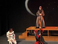 Büyünün Gözleri' sahnede