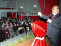 Hafızlar belgelerini törenle aldı