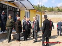 Vali Koçdemir Yapımı Devam Eden Okul İnşaatlarını Gezdi.