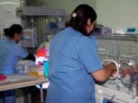 15 günlük bebeği sokağa bırakan kadın aranıyor