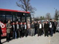 Burulaş’ı basan otobüsçüler, camları kırdı