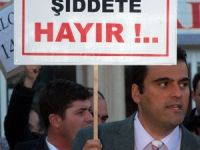 Sendikalar öğretmene yapılan saldırıyı kınadı