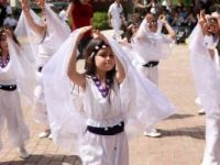Hayvanat bahçesinde çocuk şenliği