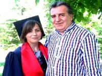 Emniyet müdürünün eşi onur belgesi alarak üniversiteden mezun oldu