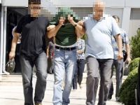 Paravan şirket üzerinden 14 kişiyi dolandırdılar