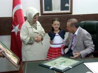 Engelli Sümeyye’den Başbakan Erdoğan'a portre sözü