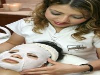 AKÜ, açtığı Kozmetoloji Merkezi'nde bayanlara bilimsel destek veriyor