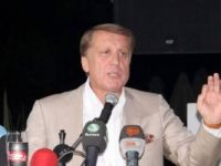 İlhan Parseker, ülkenin ekonomik serüvenine değindi.