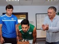 Bursaspor'da Hakan Aslantaş'ın doğum günü kutlandı