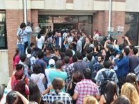 Eskişehir Anadolu Üniversitesi’nde Hazırlık öğrencilerinin eyleminde arbede