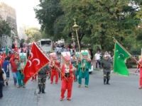 BBP'ler ve Alperen Ocakları şehitler için yürüdü.