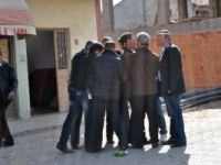 Eskişehir'de tutuklama kararı olan baba, polisi 12 saat uğraştırdı.