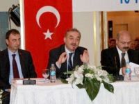 Anayasa Uzlaşma Kurulu Üyesi Prof. Tunç: Türkiye Başkanlık sistemine hazır değil