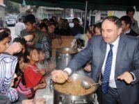 Mustafakemalpaşa Belediyesi 3 bin kişiye aşure dağıttı