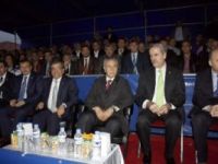 Arınç, parti teşkilatları arasındaki müsabakayı izledi, TRT'ye sunucu beğendi