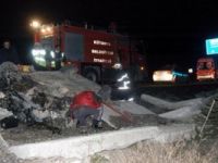 Kütahya'da kaza: Sıkışan yaralı güçlükle çıkarıldı