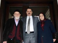 Bakan Çelik, sözleşmeli belediye personeline kadro müjdesi verdi.