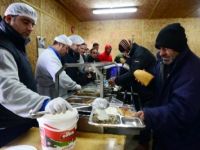 Kar bastırdı, kimsesizler barınmaevine akın etti