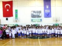 Kış spor okullarını tamamlayan minikler sertifikalarını aldılar