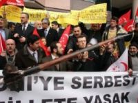 Miting iptalini maket füzeyle protesto ettiler