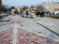 Gemlik'te şehir meydanı yenileniyor