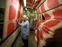 Halıcılığı öğrendiği Belçika'da krala halı satıyor