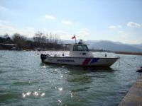 Jandarma operasyon yaptı, bir ton midye yakaladı