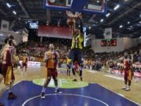 Galatasaray'ı 63-57 yenen Fenerbahçe Ülker Türkiye Kupası'nın sahibi oldu